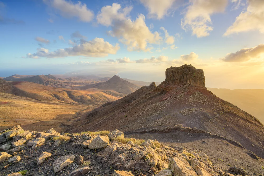 View of Fuerteventura's mountains with soft colors and a calm atmosphere