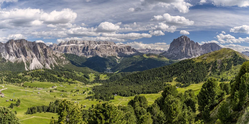 Fotokunst von Achim Thomae: Panoramablick ins Grödner Tal in Südtirol
