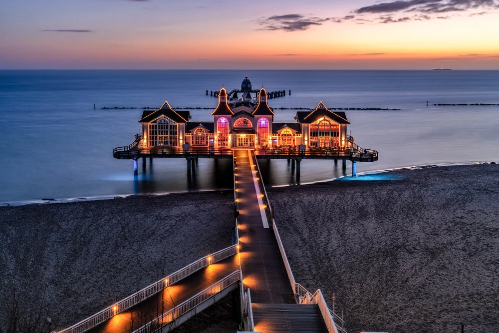 Sonnenaufgang an der Seebrücke Sellin auf Rügen: ruhige Morgenstimmung am Meer