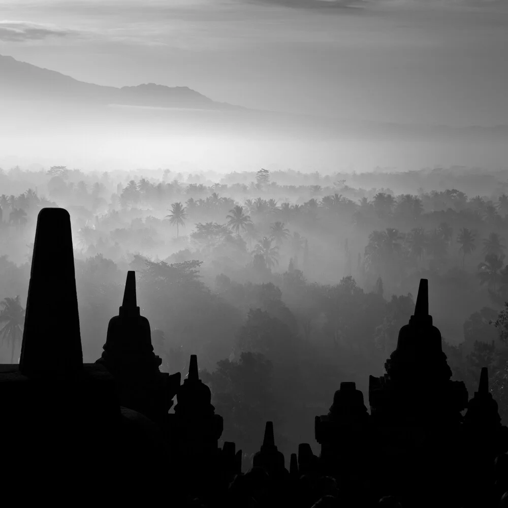 Borobudur Temple - fotokunst von Hengki Koentjoro