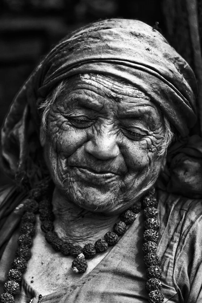 Smiling wrinkles - fotokunst von Jagdev Singh