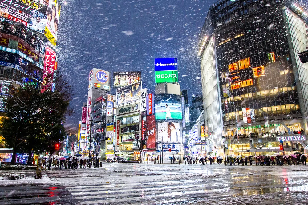 Shibuya-Kreuzung (Tokio) im Winter - fotokunst von Jörg Faißt