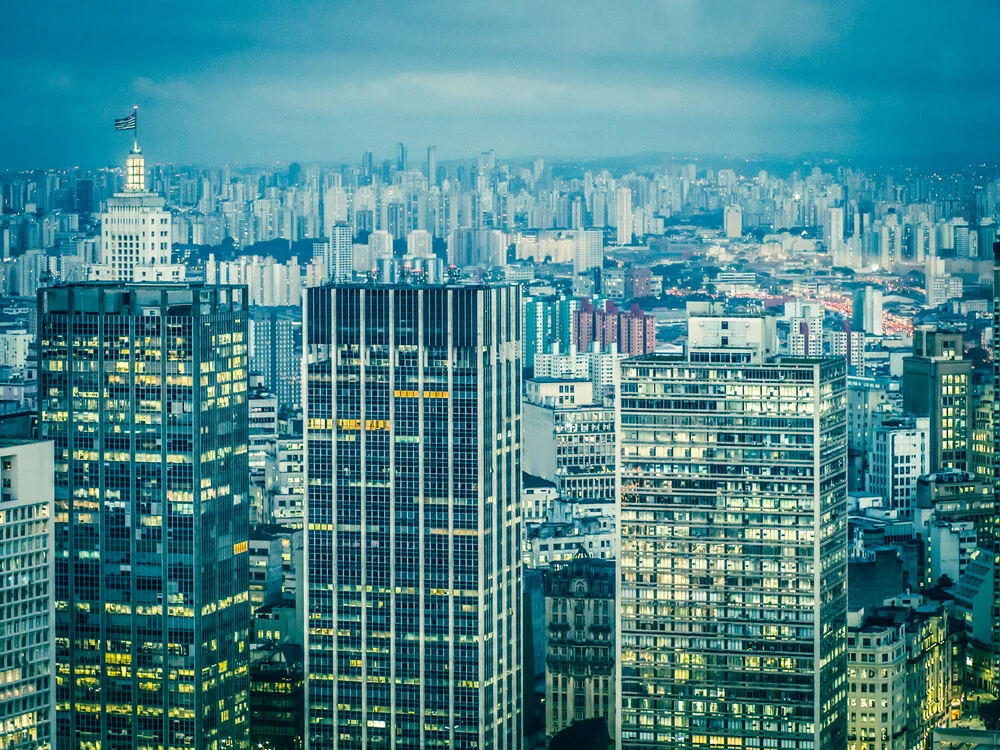 São Paulo at Night - fotokunst von Johann Oswald