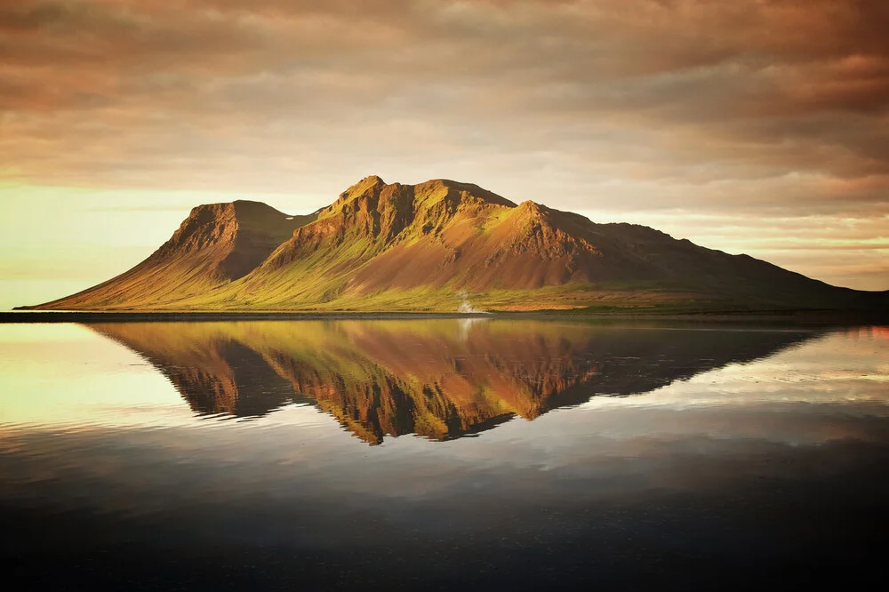 Bjarnarhafnarfjall Sunset - fotokunst von Carsten Meyerdierks