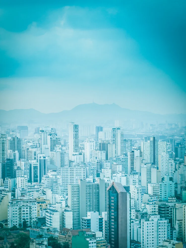 City in Blue 2 - fotokunst von Johann Oswald