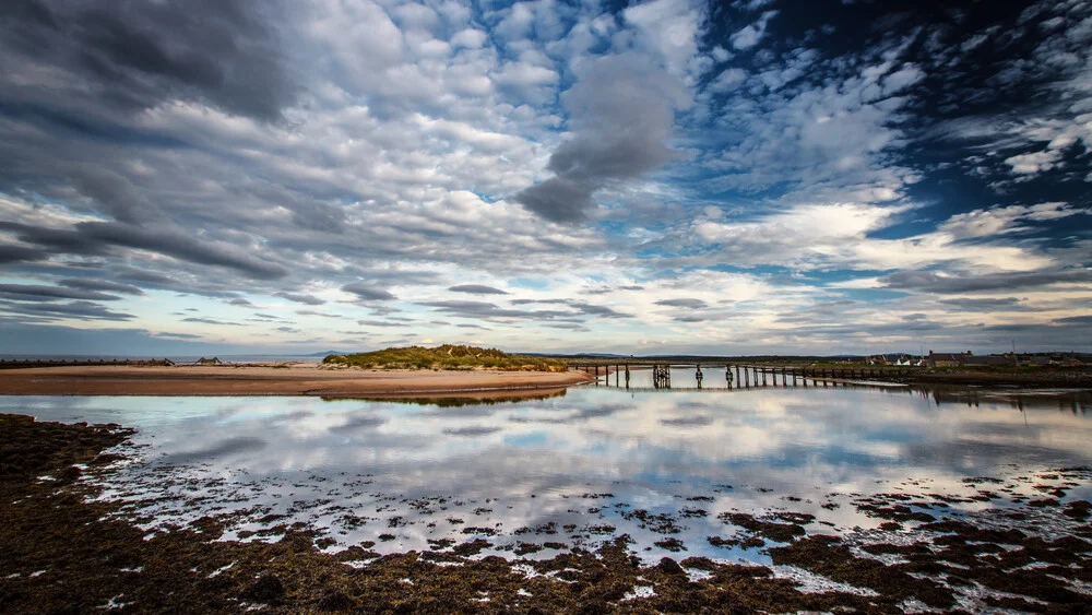 Foot bridge over river Lossie - Lossiemouth (Scotland) - fotokunst von Jörg Faißt