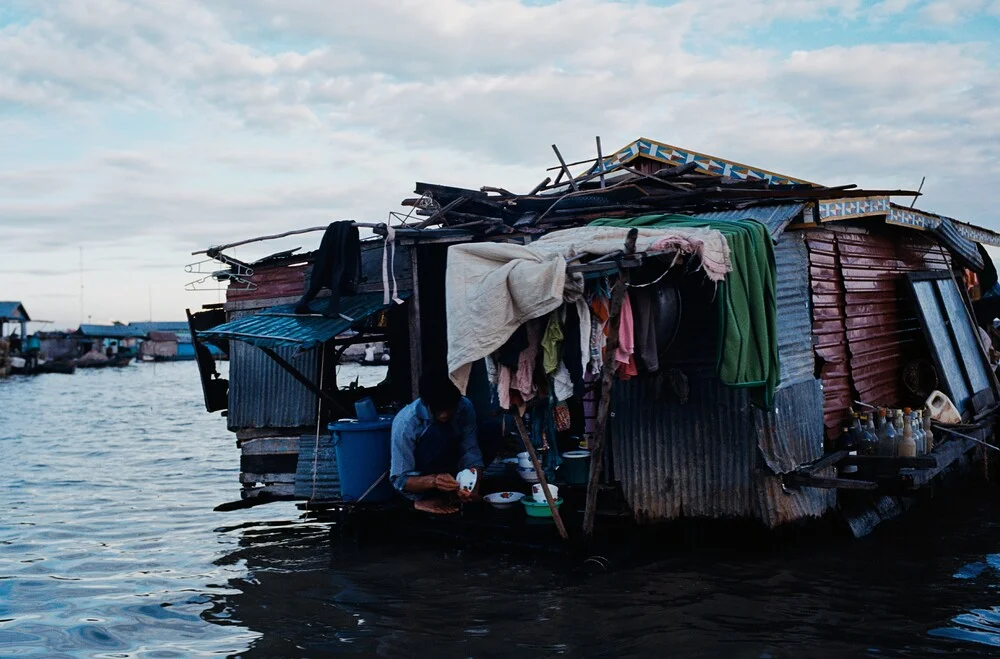 Cambodia Chong Kneas - fotokunst von Jim Delcid