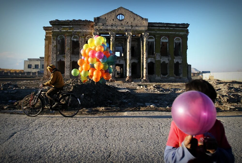 Buntes  Leben - fotokunst von Rada Akbar