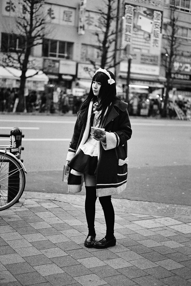 Tokyo Akihabara - fotokunst von Jim Delcid