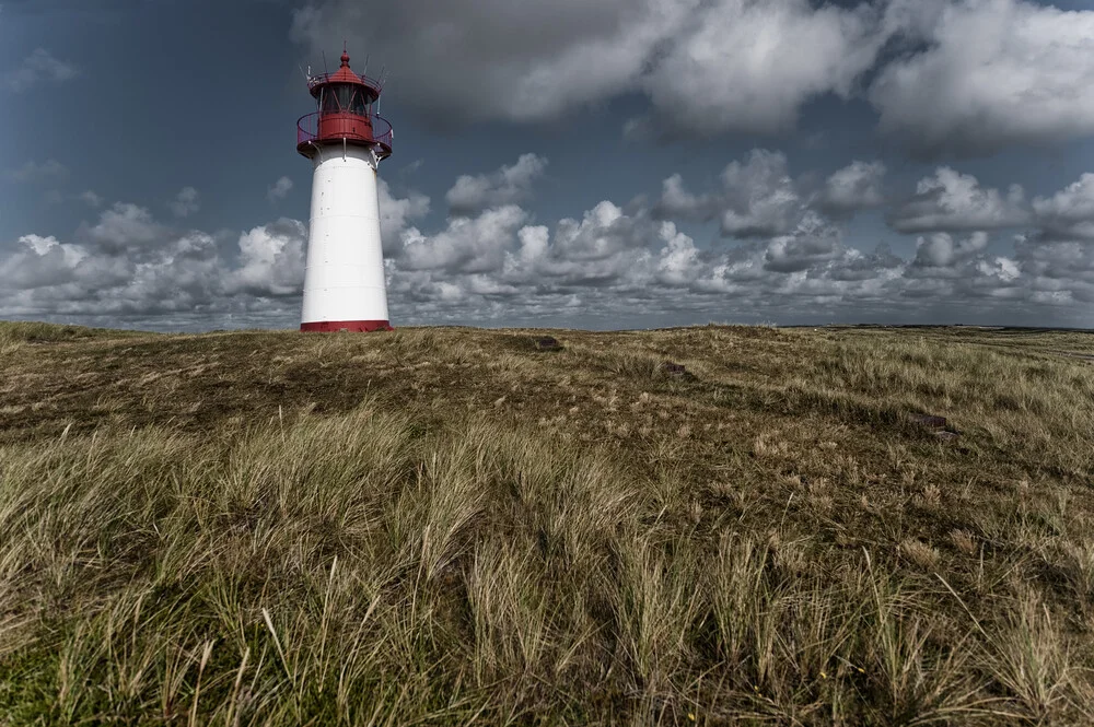 Leuchtturm am Ellenbogen, Sylt - Fineart photography by Franzel Drepper