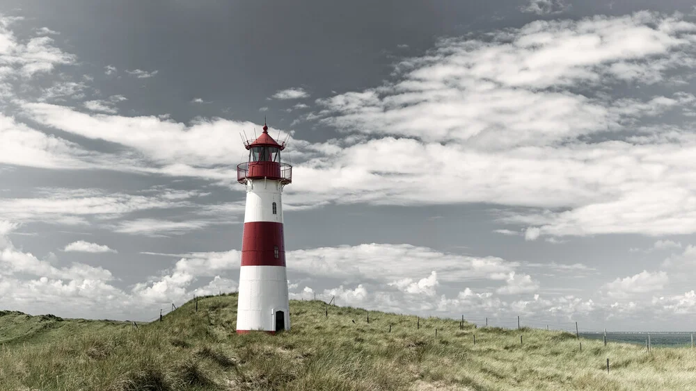 Leuchtturm am Ellenbogen, Sylt - fotokunst von Franzel Drepper