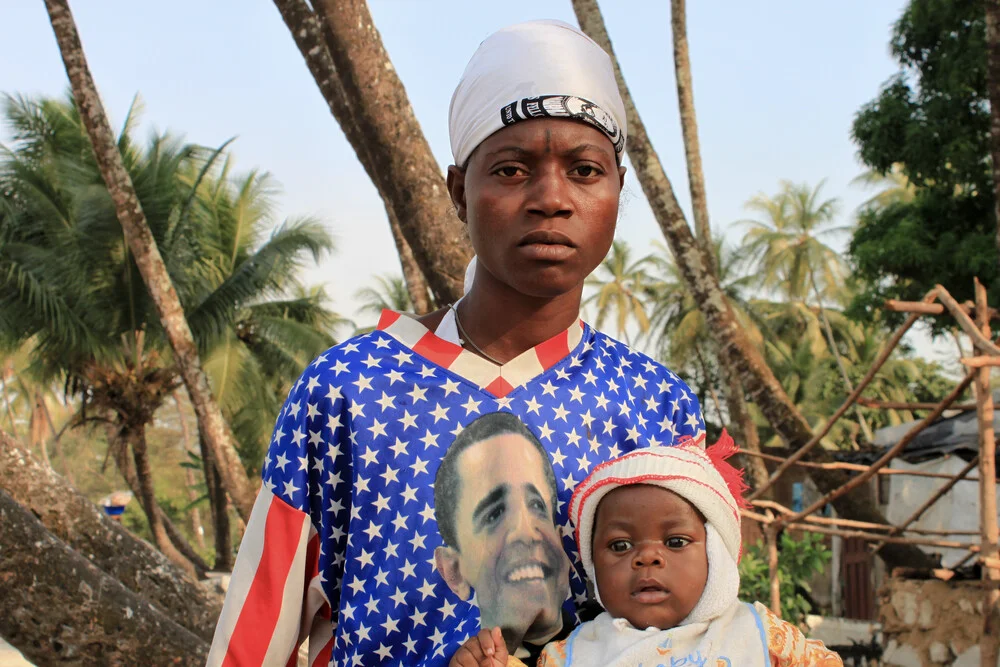 Obama Baby - fotokunst von Tom Sabbadini