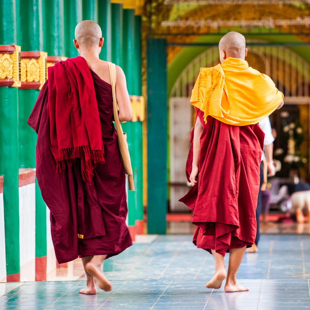 Myanmar - Buddhist - fotokunst von Davide Carnevale