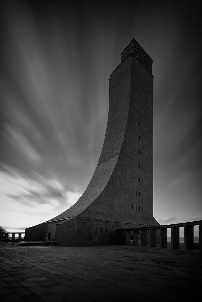 Marine-Ehrenmal Laboe - fotokunst von Oliver Buchmann