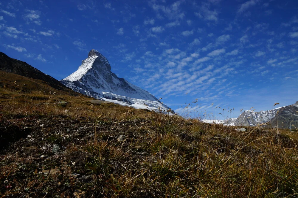 Unter dem Matterhorn... - fotokunst von Jelka Greiner