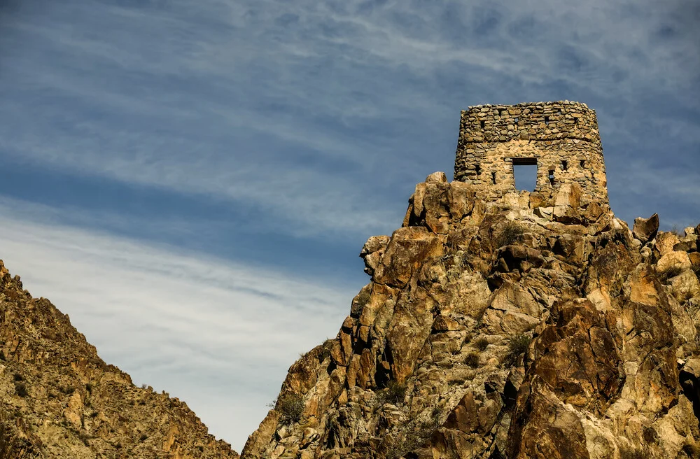 Tower - fotokunst von Andreea Tanase