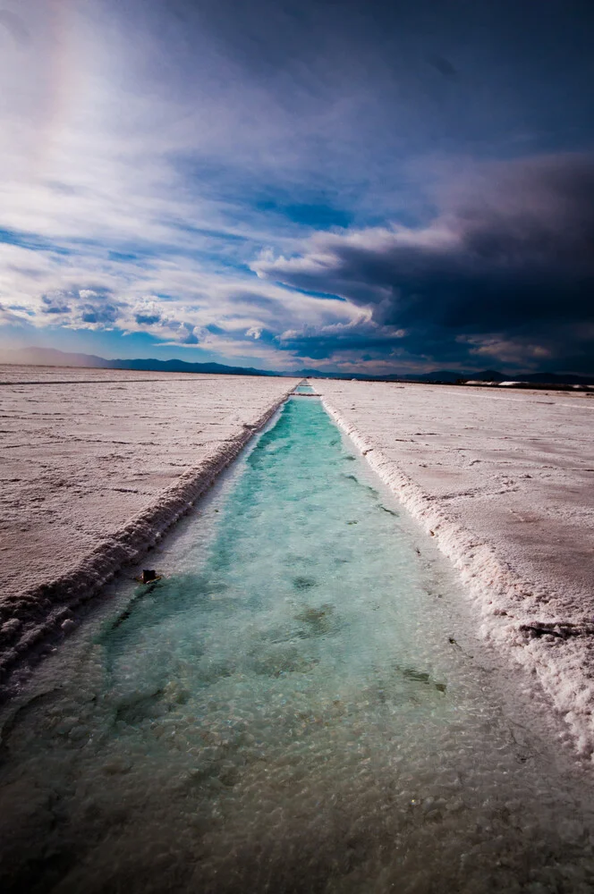 Blue water - fotokunst von Juan Pablito Bassi