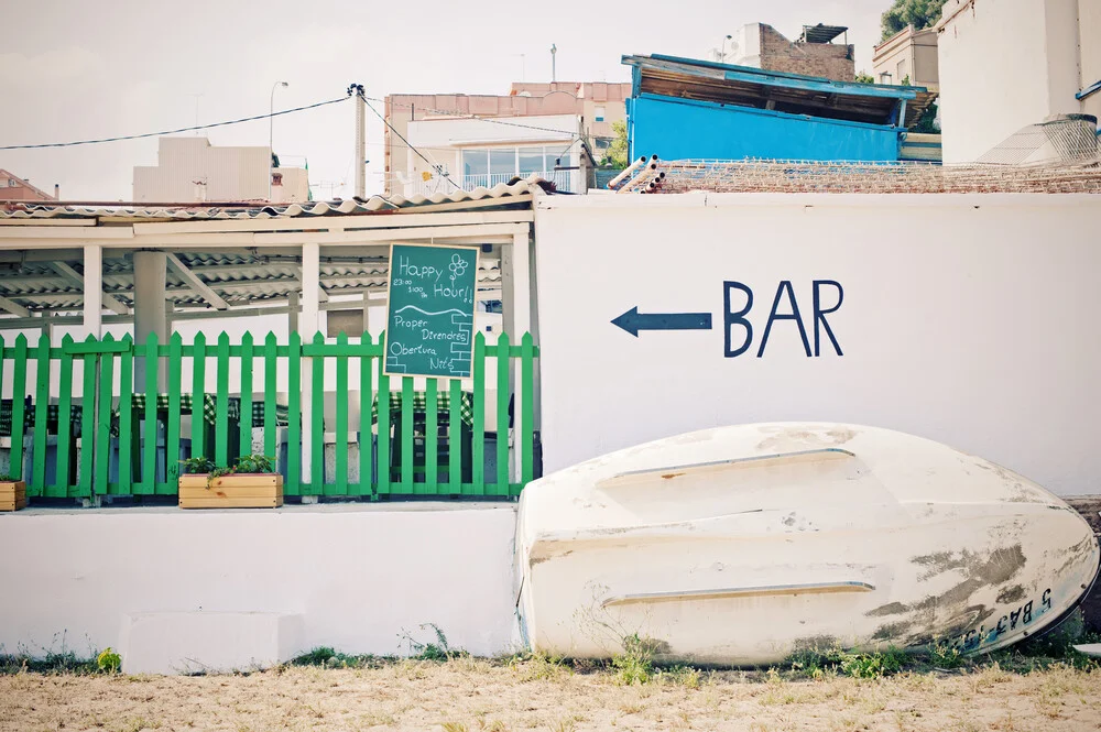 Barcelona Beach Bar - fotokunst von Andrina Peric