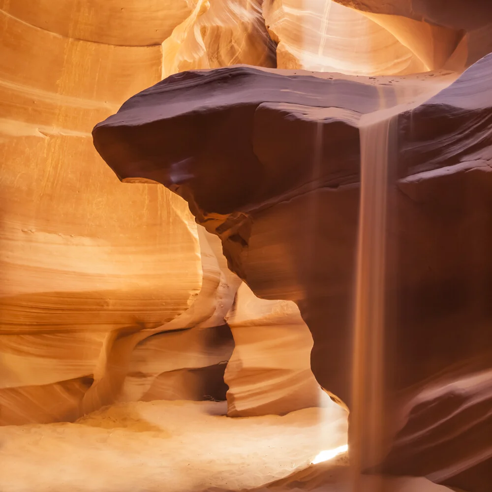 ANTELOPE CANYON Sanddusche - fotokunst von Melanie Viola