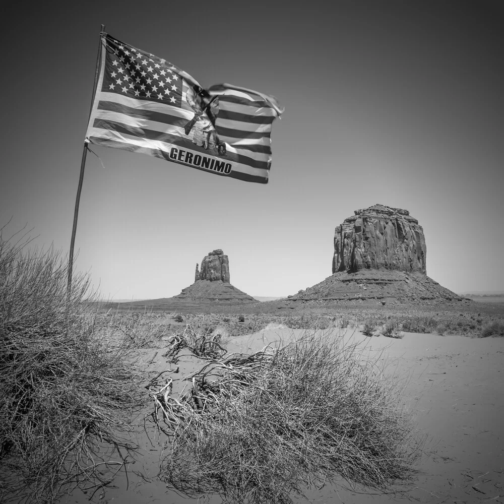 MONUMENT VALLEY USA schwarz-weiß - fotokunst von Melanie Viola