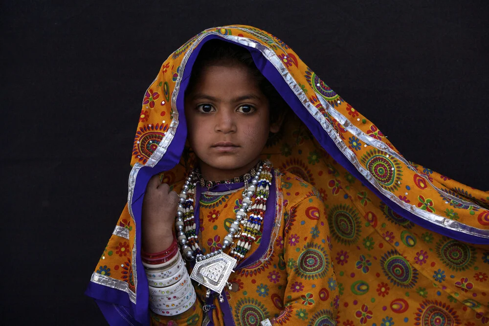 A traditional outfit - fotokunst von Ingetje Tadros