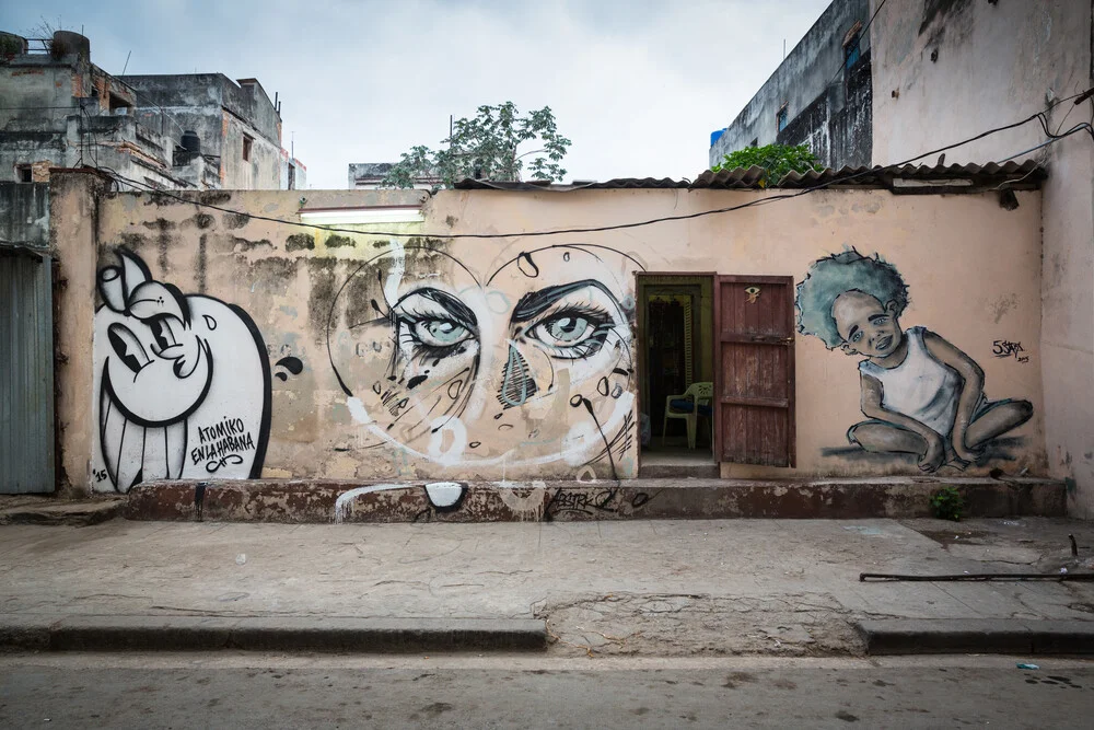 Three styles of street art, Havanna - fotokunst von Eva Stadler