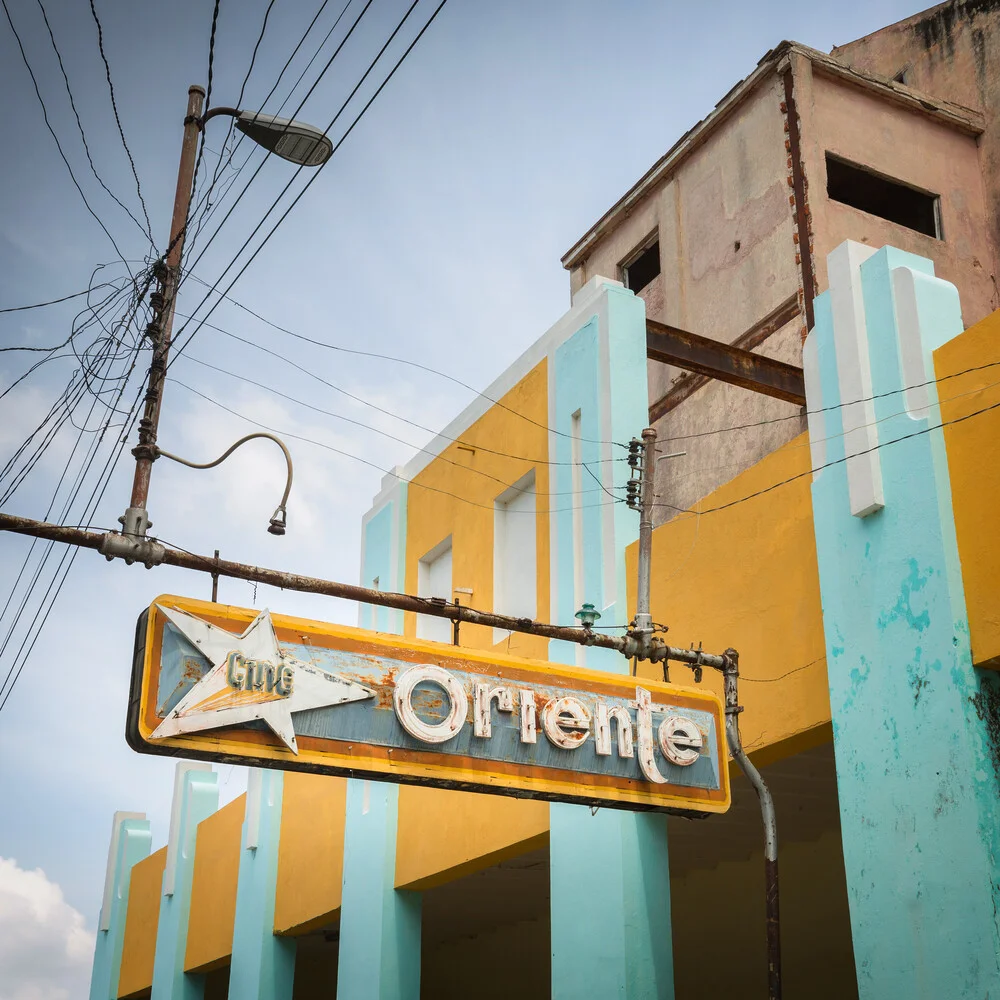 Cine Oriente - fotokunst von Eva Stadler