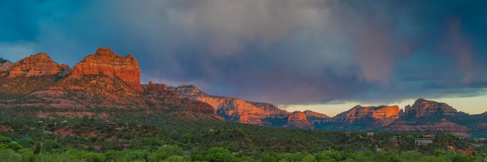 Burning Mountains - fotokunst von Marc Rasmus