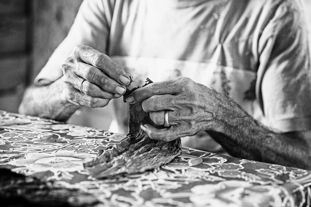 cigar making (1) - Fineart photography by Eva Stadler