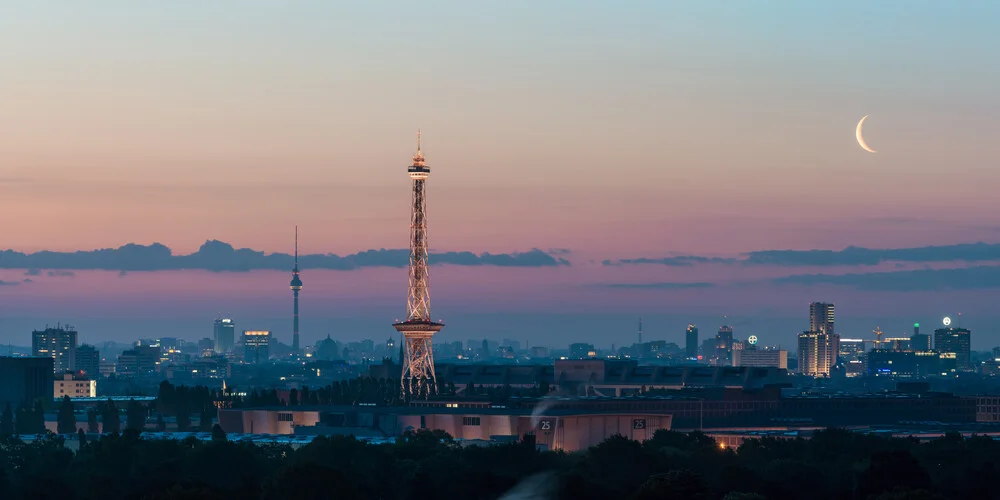 Berlin - Skyline Panorama during sunrise - Fineart photography by Jean Claude Castor