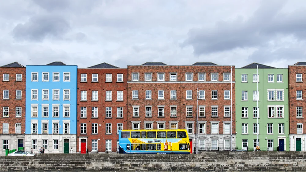 Fassade - fotokunst von Bernd Schätzel