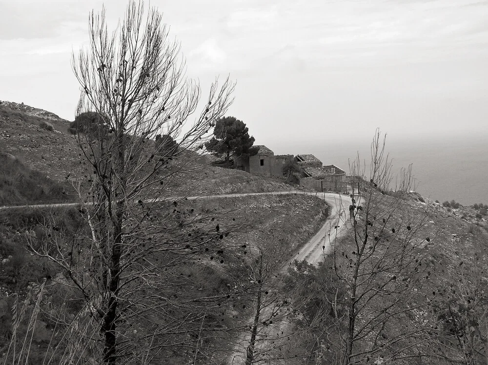 Monte Cofano - Verlassener Landstrich - Sizilien - fotokunst von Silva Wischeropp