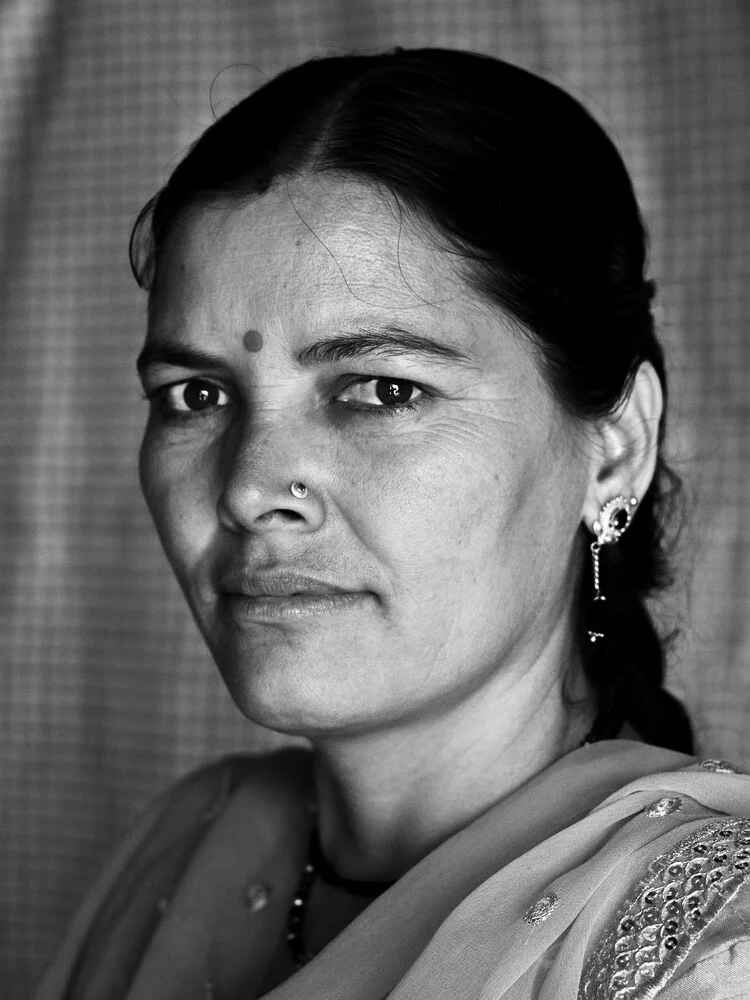 indian lady - fotokunst von Jagdev Singh