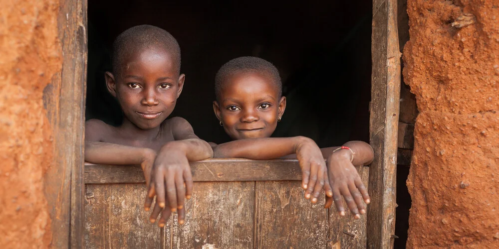 Africa-meeting of glances 07 - fotokunst von Esteban Tapella