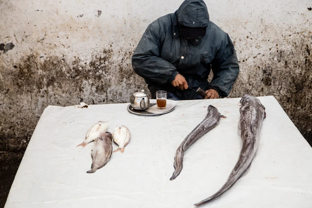 Fischmarkt Marokko - Fineart photography by Steffen Rothammel