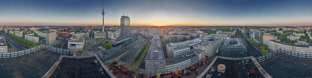 Berlin Alexanderplatz 1 Skyline Panorama - fotokunst von André Stiebitz