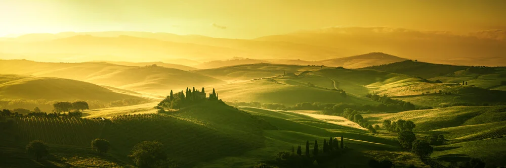 Toskana - Val d'Orcia im Morgenlicht - fotokunst von Jean Claude Castor