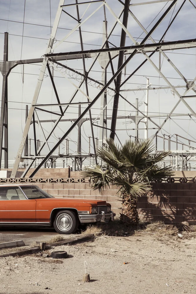 Red Car, United States – wall art by Thomas Neukum as Poster or Acrylic Glass Print