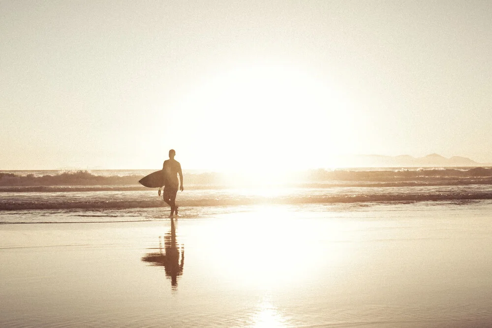 Surfer, South Africa – wall art by Thomas Neukum as Poster or Acrylic Glass Print