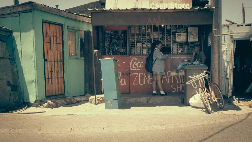 Streetphotography township Langa | Cape Town | South Africa 2015 - fotokunst von Dennis Wehrmann