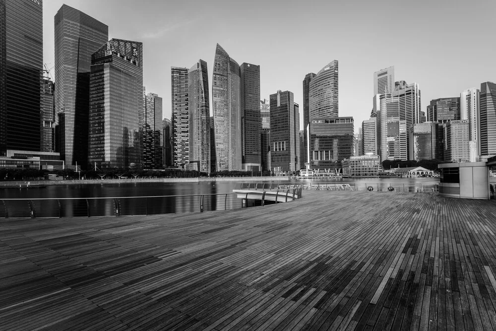 Singapur 3:2 s/w - fotokunst von Sebastian Rost