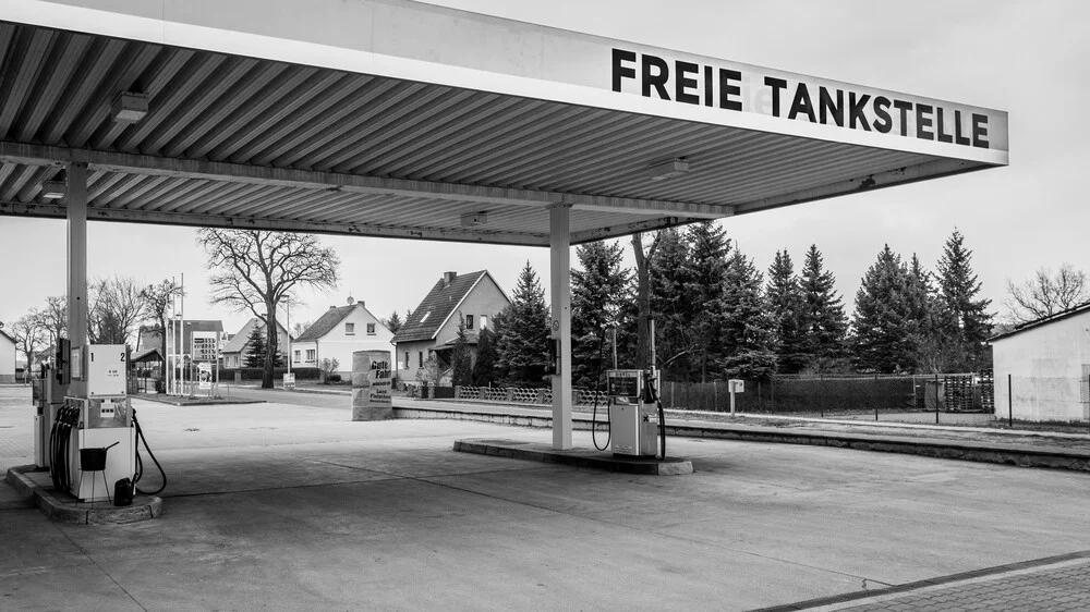 Freie Tanke - fotokunst von Sebastian Rost