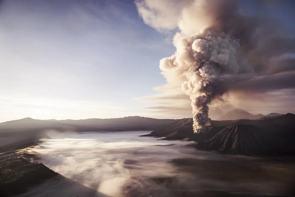 Bromo_03 - fotokunst von Florian Büttner