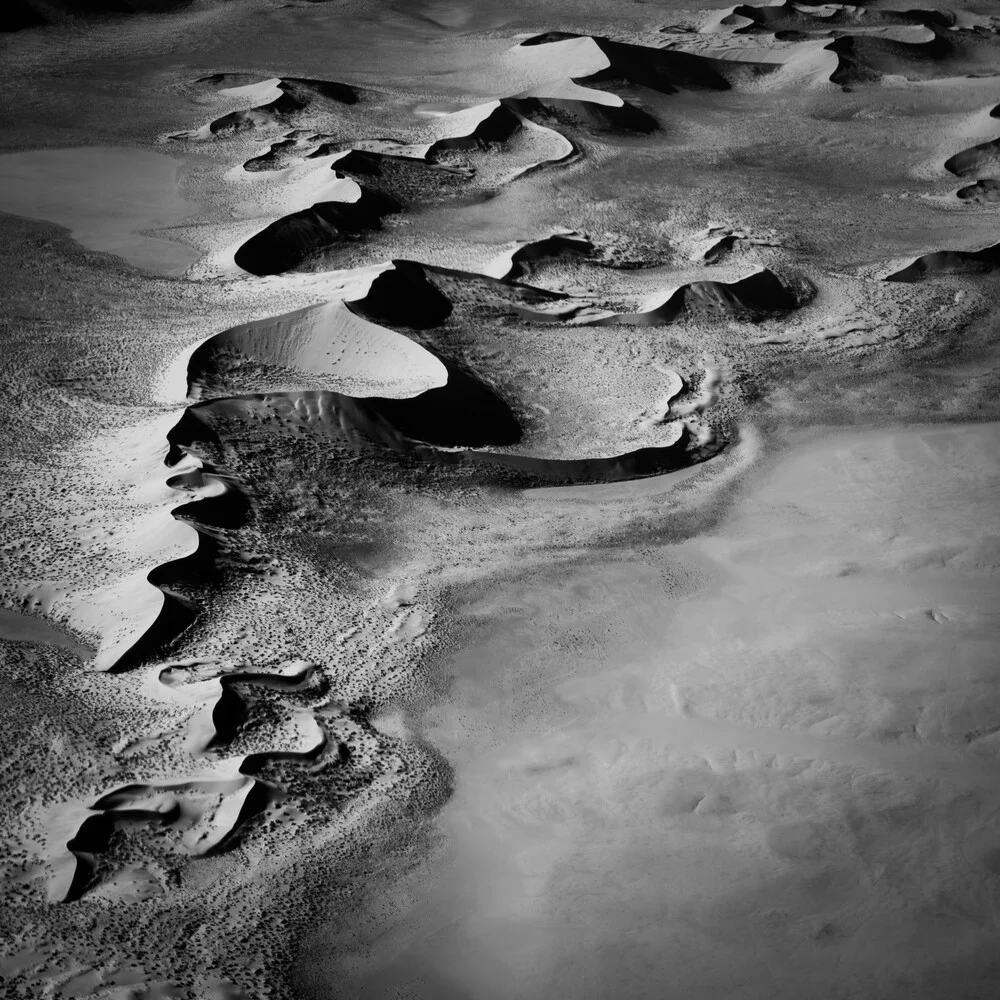 luftaufnahme namibdünen namibia - fotokunst von Dennis Wehrmann