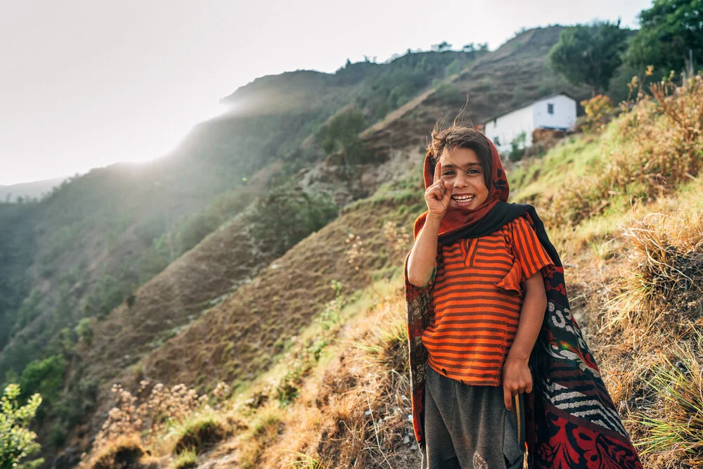 Nepal Smile - fotokunst von Oliver Ostermeyer