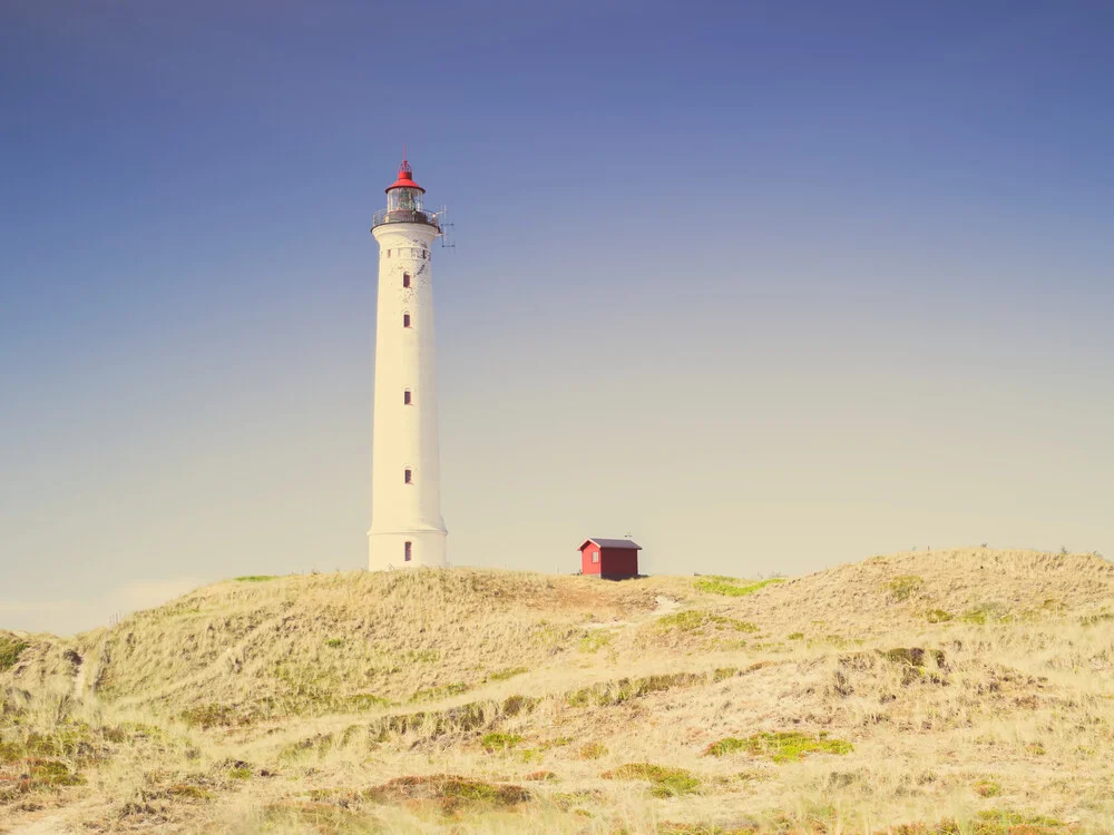 Lyngvig Fyr Leuchtturm - fotokunst von Holger Nimtz