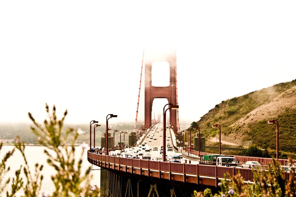 GATE – Golden Bridge - fotokunst von Un-typisch Verena Selbach