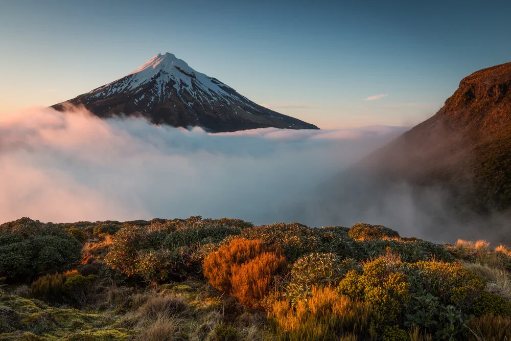 mt taranaki - fotokunst von Christoph Schaarschmidt