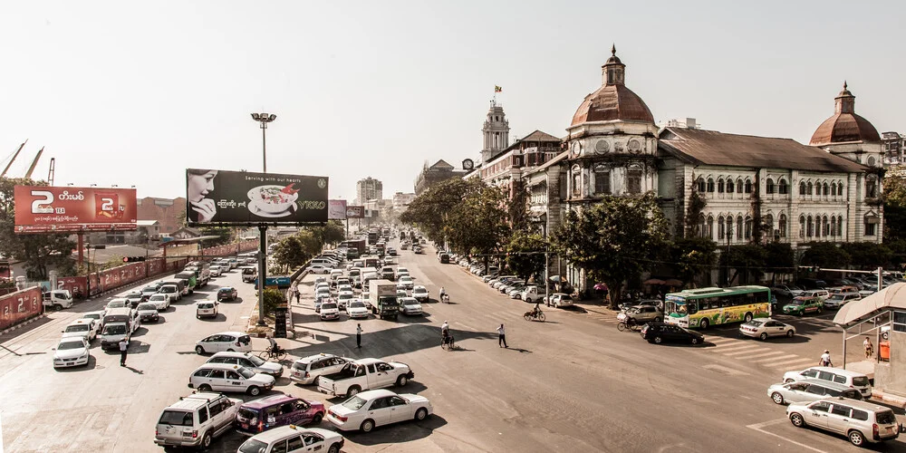 Yangon - fotokunst von Sebastian Rost