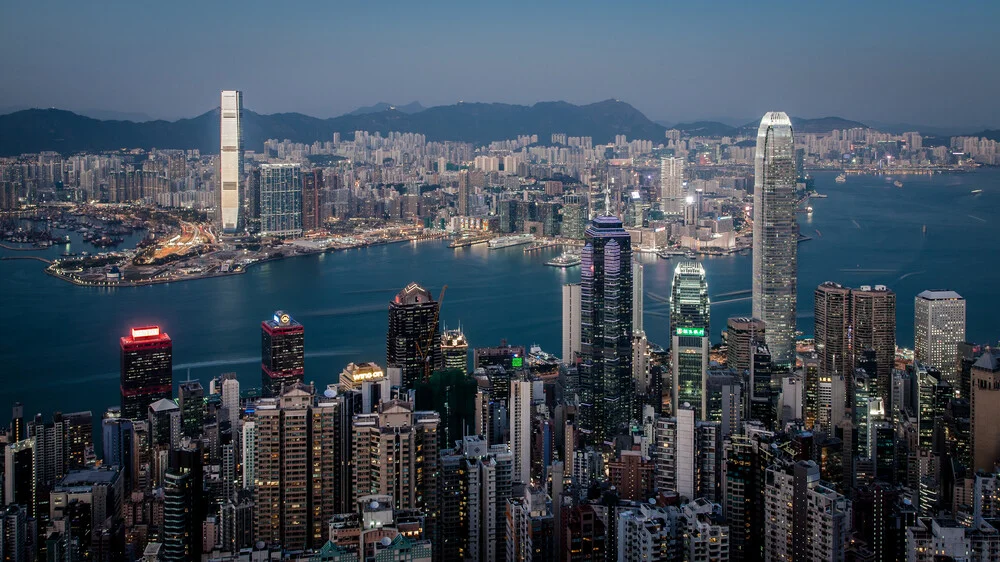 Hongkong Skyline - fotokunst von Sebastian Rost